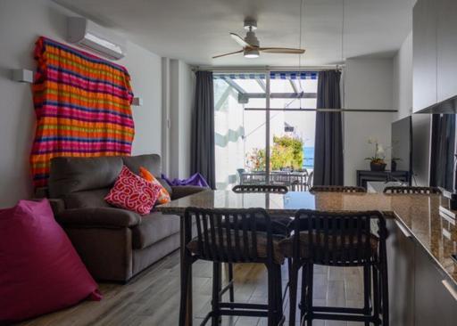 Newly Renovated 2 Bedroom Beachfront House Sitio de Calahonda Bagian luar foto