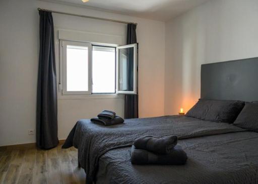 Newly Renovated 2 Bedroom Beachfront House Sitio de Calahonda Bagian luar foto
